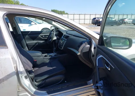 2017 Nissan Altima 2.5 S z USA, uszkodzony, nr VIN 1N4AL3AP4HC491004